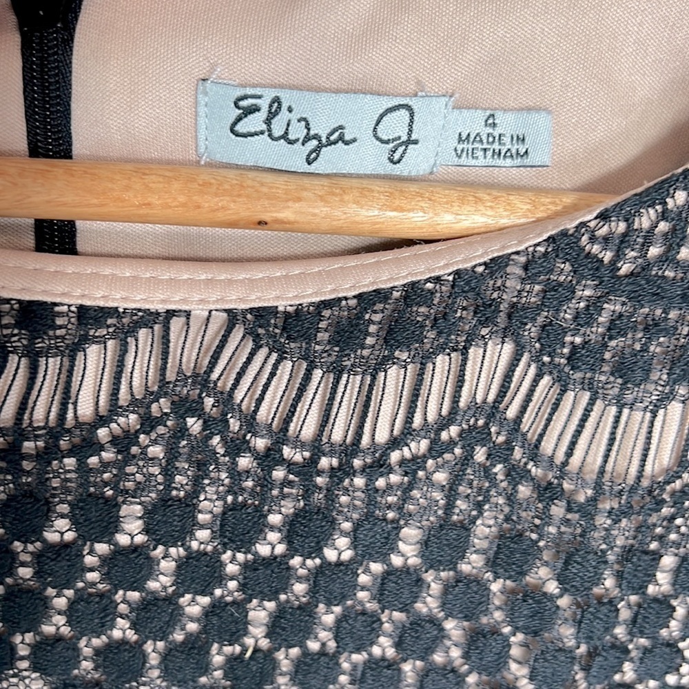 Eliza J Black Crochet Overlay Sheath Dress size 4 - Picture 2 of 7